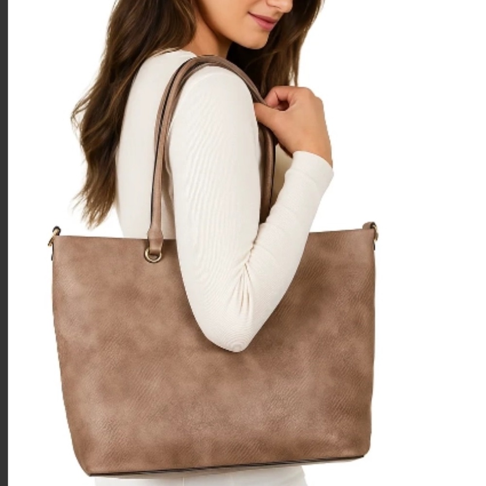 Ampere “Charlene” Classic Vegan Leather minimalist Western Tote Bag NWT